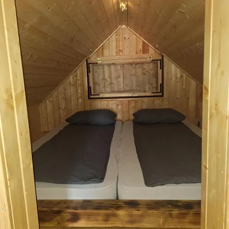 Glamping Na Podezelju