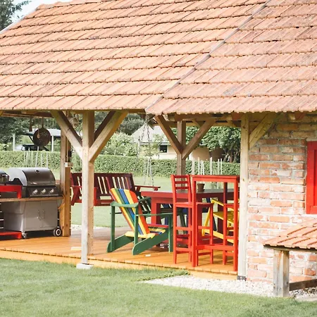 Glamping Na Podezelju 豪华帐篷 *