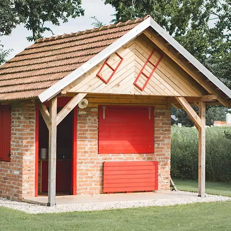 Роскошный шатер Glamping Na Podezelju