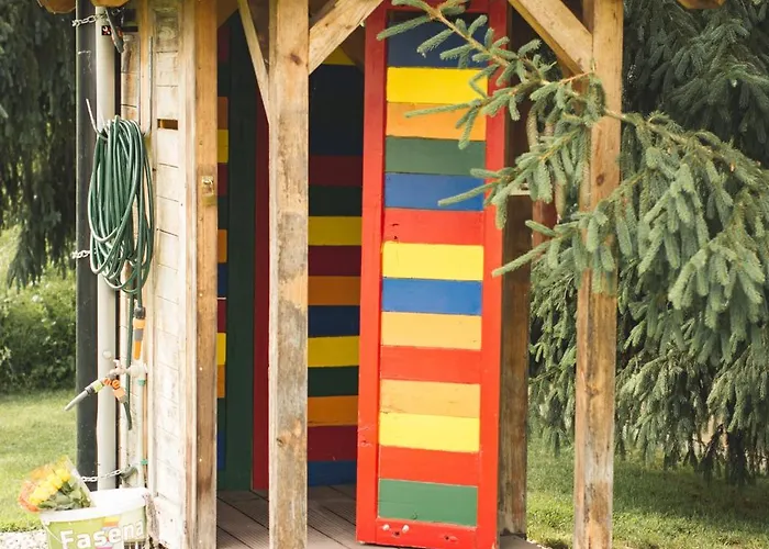 Glamping Na Podezelju خيمة فخمة Lutverci